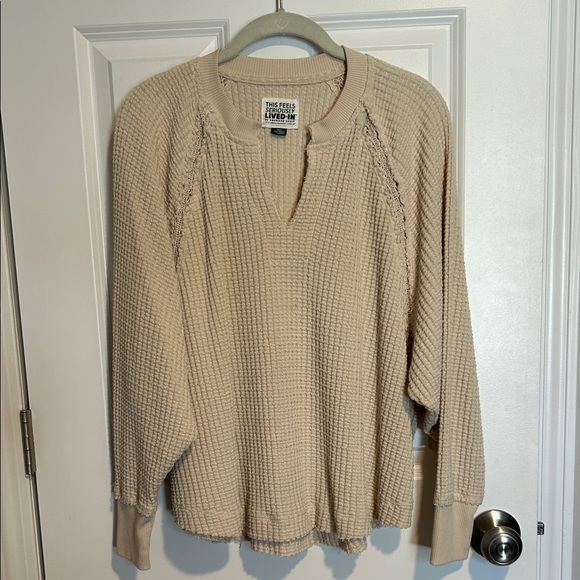 American Eagle Outfitters Tops - American Eagle Big Hug Notch Neck Waffle Sweatshirt in Cream Women's XXS
